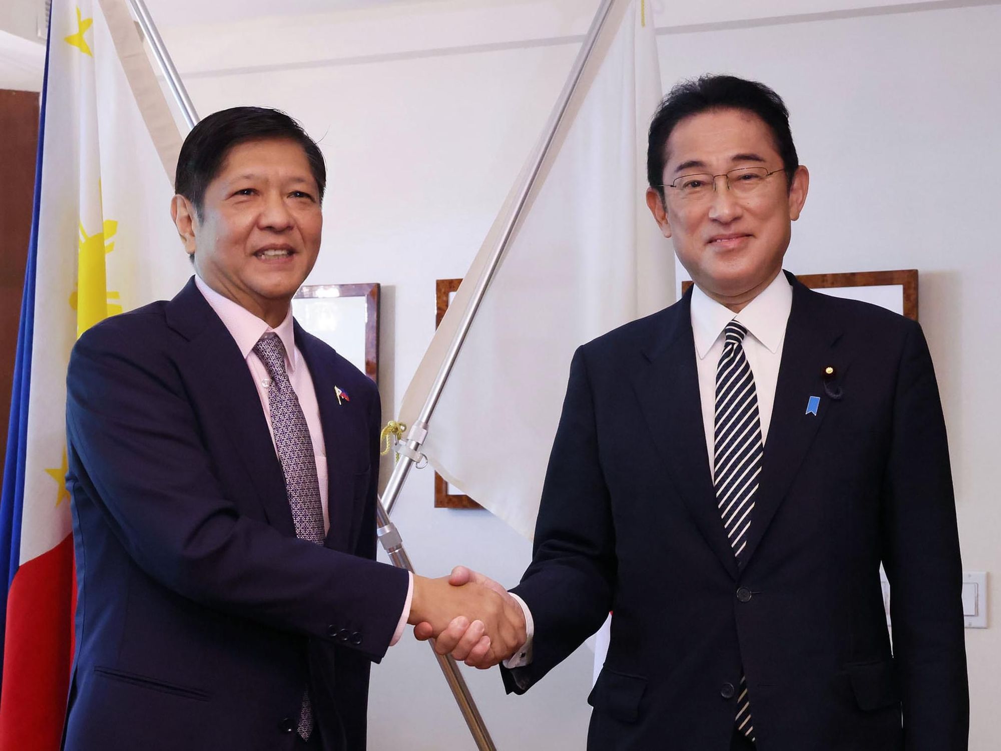 Kishida, Marcos Jr. Hold First In-Person Summit Meeting in New York